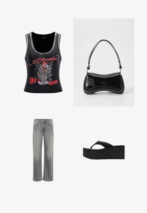 Zwarte mouwloze tanktop met een zilveren accent bij de hals. Heeft een kleurrijke grafiek van een schedel met slangen en vleugels, met de tekst "Ed Hardy New York."; Grijze denim wijdvallende jeans met een hoge taille, vijf zakken, een sluiting met een knoop aan de voorkant en subtiele vervaging op de stof.; Zwarte platform teenslipper met dikke, gevoerde zool en brede teenband, zijaanzicht op witte achtergrond.; Zwarte laarzen van patentleer met een gebogen vorm, een enkele handgreep en een ronde bodem. Beschikt over een subtiele logodetail aan de voorkant.