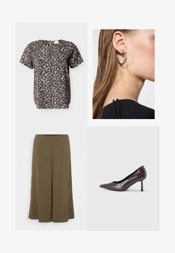 Kortærmet top med leopardprint i beige og sort. Rund halsudskæring med en nøglehuldetalje på ryggen. Blød stoftekstur. Afslappet pasform.; Olivenfarvede bukser med bred ben, lavet af letvægtsmateriale. Har en elastisk talje og en afslappet pasform, med en glat, flydende tekstur.; Brune kunstlæder stiletter med spidse tæer og krokodilletekstur, der har en slank, vinklet hæl og en glat inderside.; Sølv hoop ørestik med en poleret overflade, prydet med små guld accenter og en rund form, båret på øreflippen.