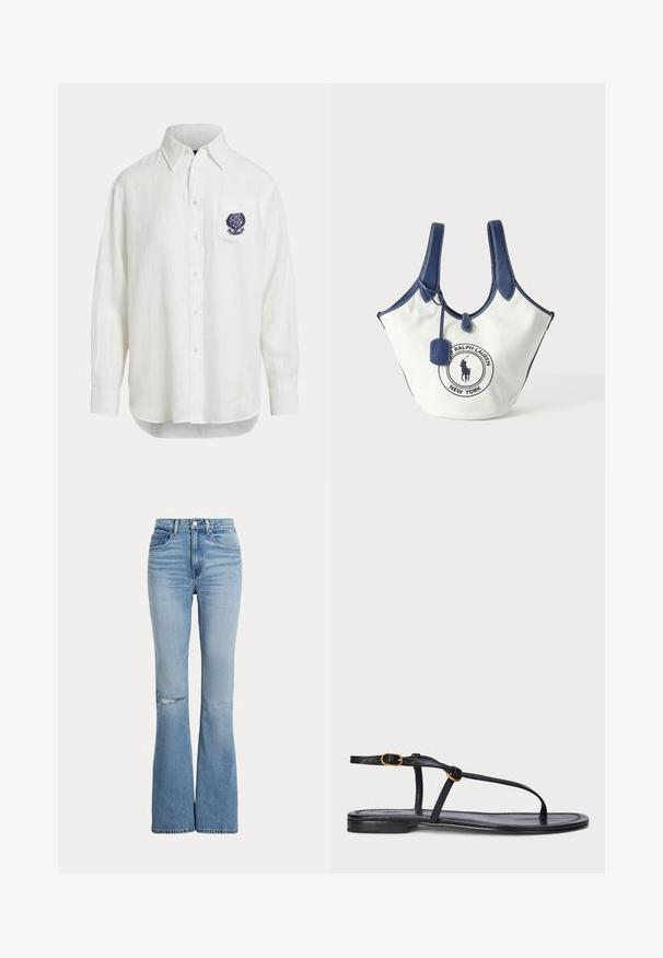 Weißes, langärmliges Hemd mit Knopfleiste, Kragen und einer Brusttasche mit einem marineblauen, bestickten Wappenlogo.; Hellblaue, hoch taillierte Flared-Jeans mit Fronttaschen, Knopf- und Reißverschluss sowie einem kleinen Riss im Bereich des linken Knies.; Schwarze flache Sandale mit minimalistischem Design. Sie verfügt über dünne Riemen, einen Zehensteg, goldene Akzente und eine glatte, strukturierte Sohle.; Weiße Canvas-Tasche mit marineblauen Griffen und Besatz, vorne mit Ralph Lauren Logo-Patch und einem kleinen Anhänger.