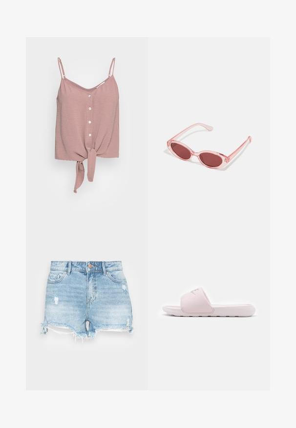 Staubrosa ärmellose Bluse mit V-Ausschnitt, Knopfleiste und geknotetem Saum. Hergestellt aus strukturiertem Stoff mit verstellbaren Spaghettiträgern.; Denim-Shorts in Hellblau mit einem verwaschenen Finish, fransigem Saum und klassischem Fünf-Taschen-Design. Mit einem Metallknopfverschluss.; Rosa Rutschelsandale mit einer flexiblen Gummisohle, gepolstertem Riemen und minimalistischer Gestaltung. Mit einem Logo auf dem Riemen und glatter Textur.; Pink transparente Sonnenbrille mit ovalen Gläsern, dunkler roter Tönung und schlanken Bügeln, ausgestattet mit einer glatten Oberfläche und dezenten Details am Rahmen.
