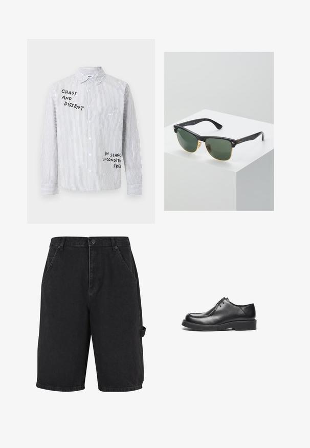 Hvid skjorte med tynde sorte lodrette striber og sort tekst med teksten "CHAOS AND DISSENT" og "IN SEARCH UNCONDITIONAL FREE" foran.; Sorte denim shorts med løs pasform, frontlommer og sidelomme med accent. Stoffet har en subtil tekstur og solid konstruktion.; Sorte lædersko med rund tå, lige søm detaljer og en lavprofil gummisål. Klassisk rent design, snørelukning.; Ray-Ban solbriller med grønne linser, sorte plastikstel og gyldne detaljer ved kanterne. Firkantet form med mat finish.
