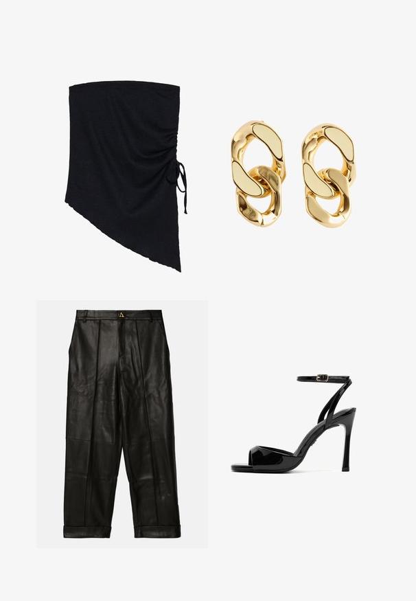 Sort stofindpakning med en tekstureret overflade, der har en asymmetrisk form og rynkede detaljer, der er sikret med et sidesnor.; AERON ZIMA PANTS - Skindbukser - black; Sort laklædersandal med høj hæl, åben tå, ankelrem og tynd stiletthæl på hvid baggrund.; Par af skinnende øreringe i guldfarvet kædelink med glatte, uregelmæssigt formede led forbundet i et moderne snoet design.