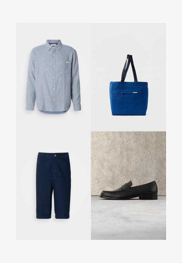 Hellblau gestreiftes Button-Up-Hemd, aus Baumwollstoff, mit langen Ärmeln, spitzem Kragen, einer einzelnen Brusttasche und Logo-Tag-Details.; Marineblaue Shorts aus Baumwollstoff mit geradem Schnitt, Knopfverschluss und Gürtelschlaufen. Mit umgelegten Säumen und zwei Seitentaschen.; Schwarzer Leder-Slipper schwebt über einem beigen Teppich, im Hintergrund ein glänzender, runder brauner Tisch.; Blaue Canvas-Einkaufstasche mit einer vorderen Reißverschlusstasche, doppelten Schulterriemen und rechteckiger Form. Verfügt über ein dezentes Markenlabel.