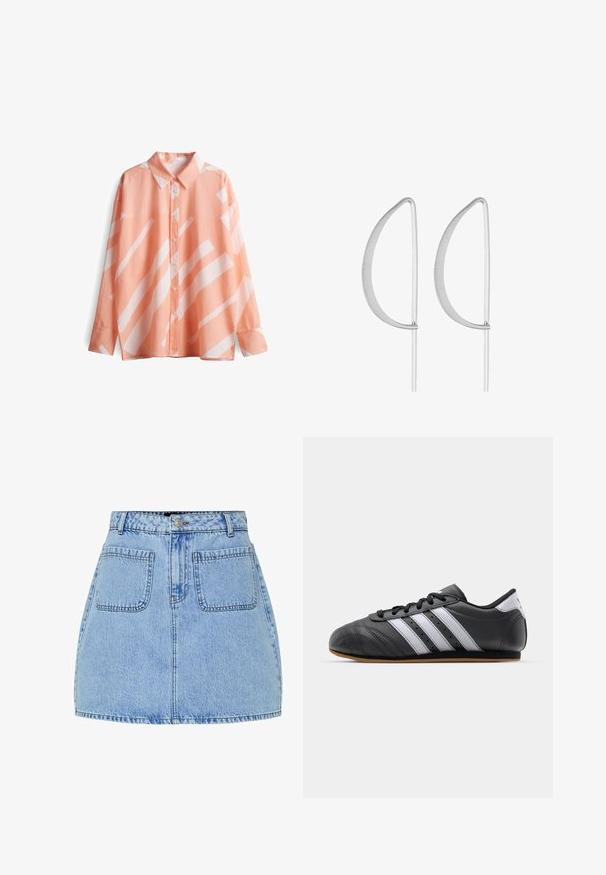 Perzikkleurig shirt met een kraag, lange mouwen en witte geometrische patronen. Zachte, lichte stof met een relaxte pasvorm.; Lichtblauwe denim mini-jurk met een hoge taille, sluiting met knopen aan de voorkant en twee achterzakken. Kenmerkt zich door contrasterende stiksels en een rechte pasvorm.; Zwarte leren sportschoen met witte strepen, ronde neus, platte zool en vetersluiting. Bevat perforaties voor ademend vermogen.; Zilveren metalen oorbellen met een minimalistisch gebogen ontwerp, met uitgerekte, open druppelvormen en een matte afwerking.