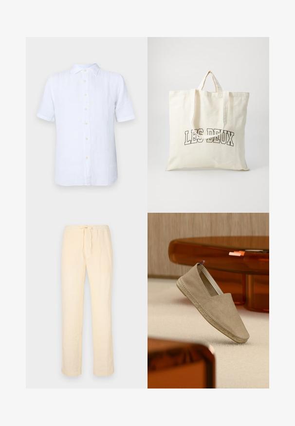 Witte korte mouwen shirt van linnen, met een knoopsluiting aan de voorkant, een zachte textuur en een subtiele glans. De knopen zijn lichtgeel.; Lichtgele, losse broek gemaakt van zacht materiaal, met een elastische tailleband en een tunnelleer, en rechte pijpen.; Beige canvas espadrille met gevlochten zool en een klein hielriempje in de kleuren van de Franse vlag, geplaatst op een licht tapijt met amberkleurige meubels op de achtergrond.; Canvas draagtasje in off-white, voorzien van korte handvatten en de geprinte tekst "LES DEUX" in vetgedrukte zwarte letters. Duurzaam, eenvoudig ontwerp.