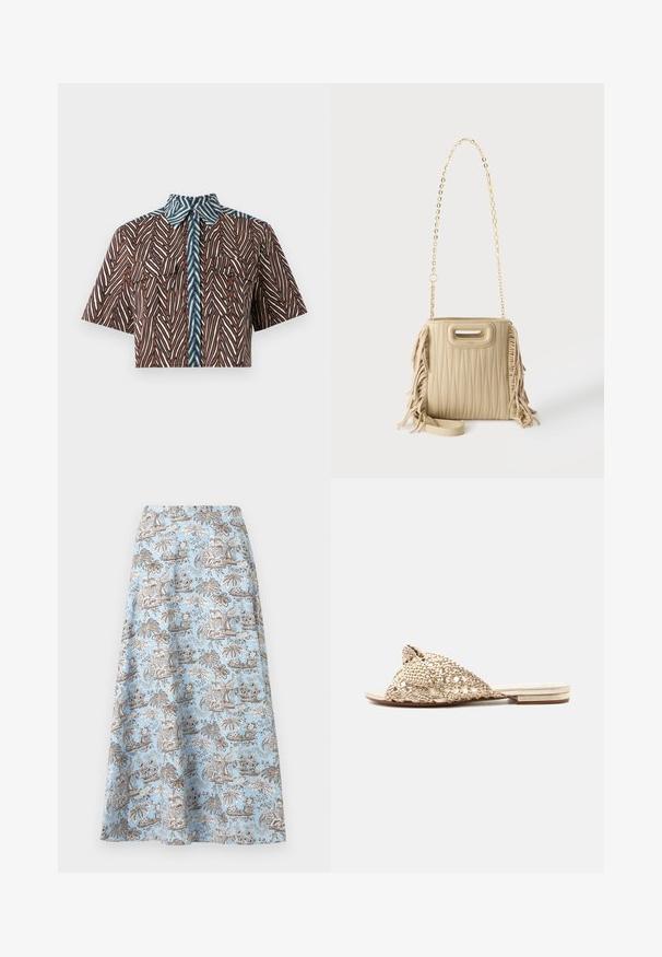 Diane von Furstenberg AMY - Chemisier - brown; Jupe trapèze bleu clair avec imprimé tropical de palmiers et de fleurs marron et blanc, longueur genou, avec une ceinture lisse.; Sandale plate avec larges brides tissées beiges croisées sur le pied et un petit talon empilé sur fond blanc.; Sac à main matelassé beige avec des détails à franges sur les côtés, une bandoulière chaîne dorée et une petite ouverture sur la poignée supérieure.