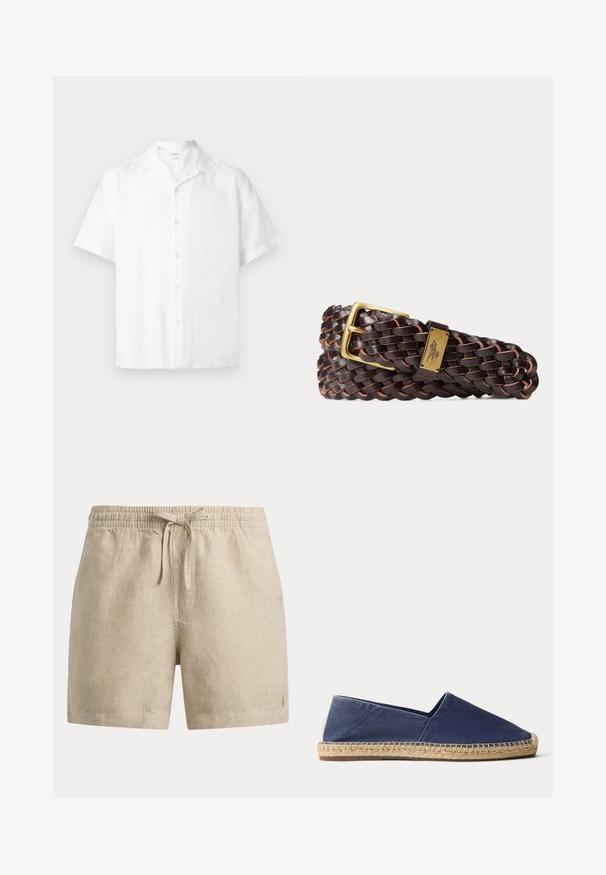 Chemise blanche à manches courtes boutonnée avec col camp, fabriquée en tissu léger, présentée sur un fond uni.; Short beige à carreaux avec taille élastique et cordon de serrage devant, arborant un petit logo brodé sur le bas de la jambe gauche.; Espadrille en toile bleu marine avec semelle en jute tissée naturelle et petit talon, vue de profil sur fond blanc.; Ceinture en cuir tressé brun foncé avec une boucle rectangulaire dorée et une plaque dorée arborant un emblème de joueur de polo.