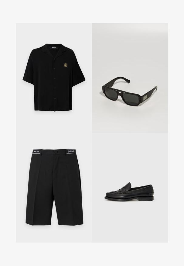 Chemise noire manches courtes à boutons avec col et petit logo circulaire doré et blanc sur la poitrine gauche, marqué "Just Cavalli" à l'intérieur du col.; Shorts noirs sur mesure longueur genou avec plis devant et une ceinture comportant des logos "Just Cavalli" sur les passants de ceinture.; Mocassin en cuir noir avec un détail tissé à l'avant, bout arrondi et petit talon. Texture lisse et design minimaliste.; Lunettes de soleil noires avec une forme rectangulaire, des verres foncés, une monture en plastique brillant et des accents métalliques sur les branches.