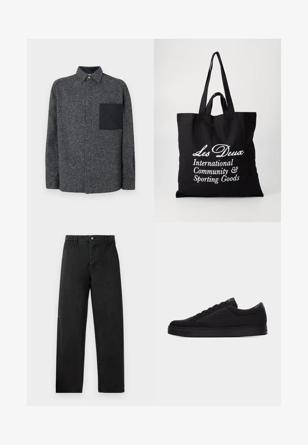 Iceberg Skjorter - fantasia mix di grigi; Sorte denimbukser med et lige ben-design, der har en frontknaplukning og diskret syninger. Glat overflade og minimal branding.; Sort sneaker med lavt snit med tonalt logomønster, snørelukning og flad sål mod en ensfarvet lys baggrund.; Sort lærredstote med to solide håndtag, med hvid tekst: "Les Deux International Community & Sporting Goods."