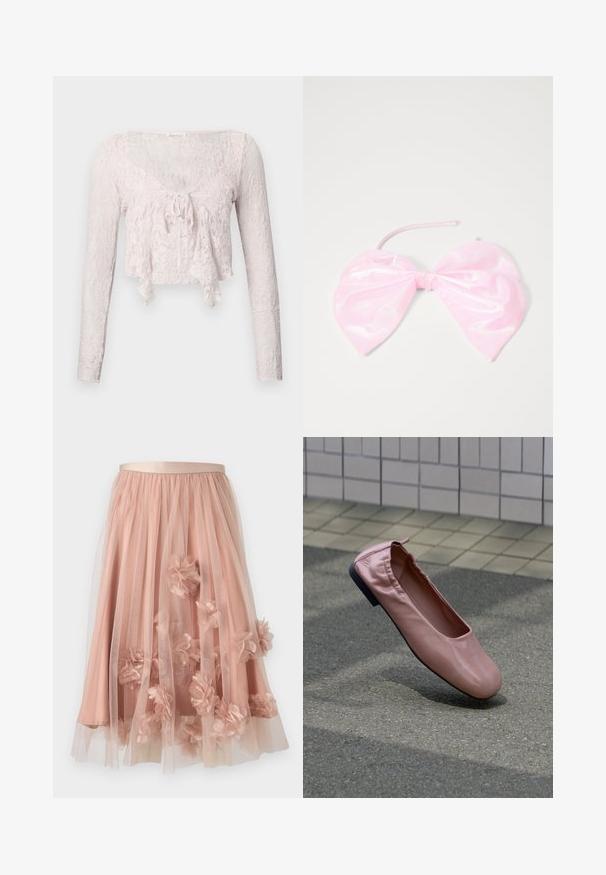 Haut court en dentelle rose clair avec manches longues, décolleté en V, et un détail à nouer à l'avant. Motif floral texturé sur l'ensemble.; Jupe en tulle rose pâle avec une ceinture en satin. Comprend plusieurs couches de tissu transparent et des appliqués floraux en trois dimensions sur toute la surface.; Chaussure plate en cuir rose avec talon élastiqué flottant au-dessus d’un sol en asphalte gris, mur carrelé en arrière-plan.; Accessoire capillaire rose et brillant en forme de grand nœud, avec une texture lisse et une fine sangle pour le maintenir en place.