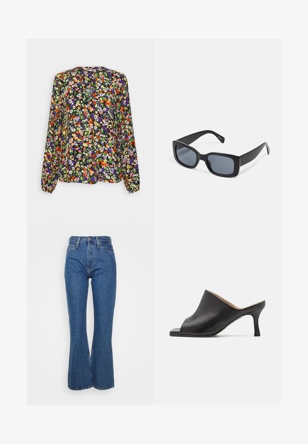 Langærmet bluse med livligt orange, lilla, grøn og hvidt blomsterprint på sort baggrund, med kravefri halsudskæring.; Højhalsede blå denimjeans med en klokkeform, klassisk fem-lomme design og diskret falmning, robust talje og metalknap.; Selected ASHLEY - Mules med hæl - black; Sorte rektangulære solbriller med mørkt tonede linser, tyk plastramme og brede stænger. Glat overflade og kantet design.