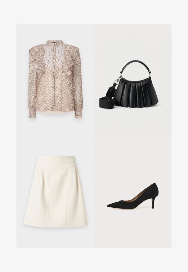Blouse beige avec un motif à pois, épaules volantes et manches longues. Présente un devant à boutons et un tissu léger et transparent.; Mini-jupe trapèze texturée blanc cassé avec taille haute et coutures verticales subtiles pour la mise en forme.; Escarpin en daim noir à bout pointu avec un talon stiletto fin de hauteur moyenne et un design à coupe basse sur un fond uni.; Sac à main noir en cuir plissé avec poignée courte et bandoulière large en tissu détachable sur fond blanc.