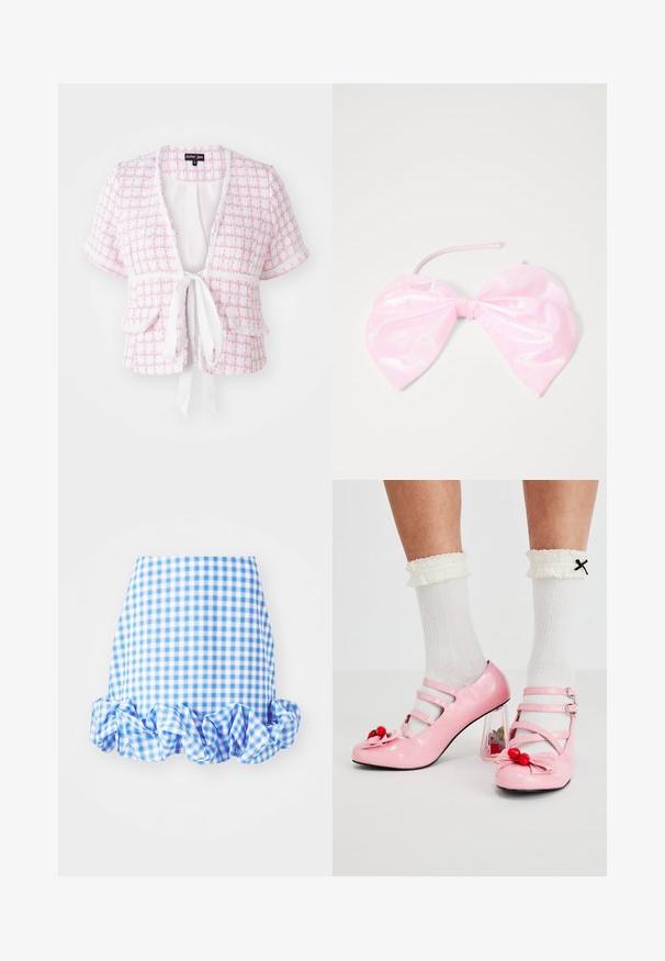 Veste tissée rose à manches courtes avec fermeture à lien, poches avant et motif texturé. Avec un bord festonné et une coupe décontractée.; Jupe vichy bleue et blanche avec un ourlet cranté. Présente une silhouette ajustée et une texture de tissu douce. Le motif est composé de petits carrés à carreaux.; Talons hauts en cuir verni rose avec un bout arrondi, trois brides et des embellissements en cerise. Le talon bloc transparent présente des accents floraux. Chaussettes blanches à côtes.; Accessoire capillaire rose et brillant en forme de grand nœud, avec une texture lisse et une fine sangle pour le maintenir en place.