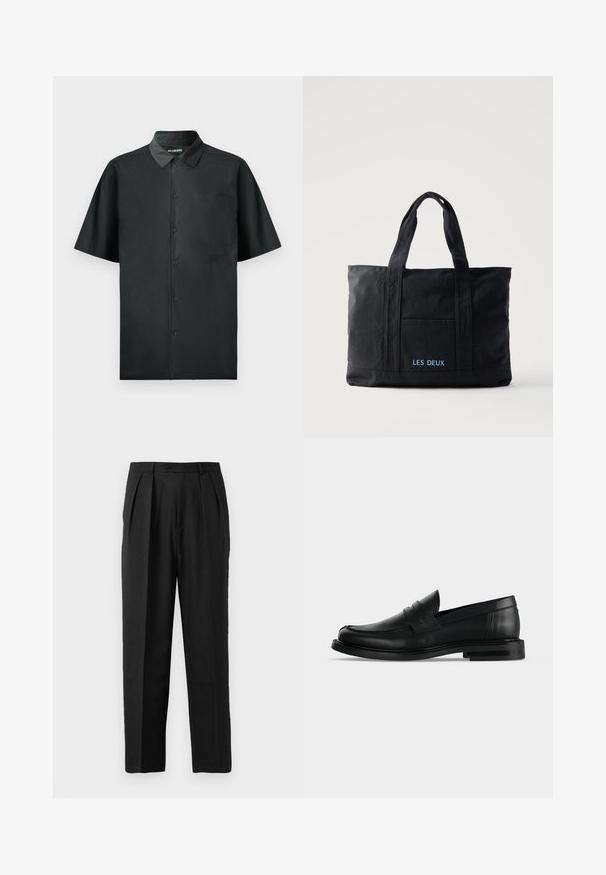 Camisa negra de botones de manga corta, hecha de una tela suave, que cuenta con un solo bolsillo en el pecho y un sutil bordado en la parte delantera.; Pantalones plisados negros con un diseño a medida, elaborados en una tela suave, con cierre de botón y corte recto.; Mocasín penny negro de cuero para hombre con tacón bajo y apilado y puntera redondeada, mostrado de lado sobre un fondo gris claro.; Bolsa tote de lona negra con dos asas, bolsillo frontal y "LES DEUX" bordado en azul en el bolsillo delantero.