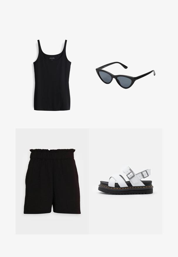 Zwarte tanktop met dunne bandjes, gemaakt van zacht, rekbaar materiaal. Heeft een eenvoudig, getailleerd ontwerp en een ronde halslijn.; Zwarte shorts met een elastische tailleband met ruffle-details, gemaakt van een gestructureerde stof, met zijzakken en een ontspannen pasvorm.; Witte leren sandalen met verstelbare gespsluitingen, gelaagde zwarte plateauzool en oranje stiksel langs de rand.; Zwarte cat-eye zonnebril met donkergrijze lenzen, slank plastic frame, puntige hoeken en rechte pootjes. Geen zichtbare hardware of accenten.