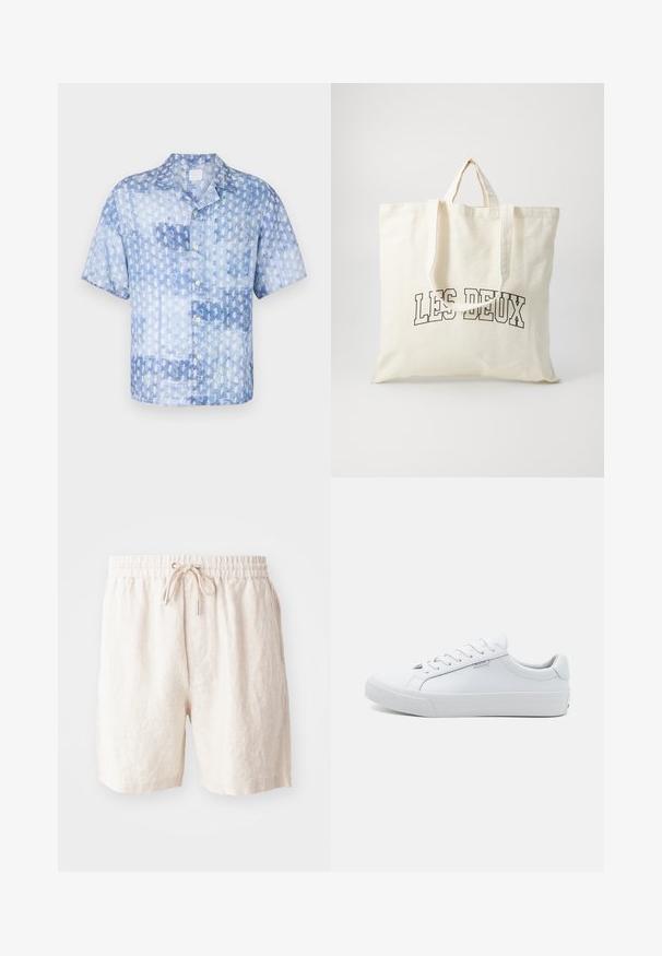 120% Lino SHORT SLEEVE REGULAR FIT MEN SHIRT - Hemd - washed blue; Beige Leinen Shorts mit einem elastischen Bund, verstellbarem Kordelzug und seitlichen Taschen. Weicher Stoff mit lockerer Passform.; Weiße Leder-Sneaker mit glatter Oberfläche, niedrigem Design, runder Spitze und flacher Gummisohle. Ausgestattet mit flachen Schnürsenkeln und minimaler Markenkennung.; Leinene Tragetasche in Off-White, mit kurzen Henkel und dem aufgedruckten Text "LES DEUX" in fetten schwarzen Buchstaben. Strapazfähiges, schlichtes Design.