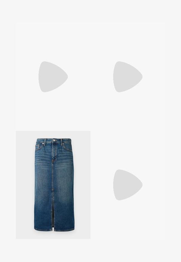 T-shirt gris foncé à manches courtes avec un col rond, texture douce et manches roulées, présentant un design simple et sans embellissement.; Jupe midi en denim bleu foncé avec une fente à l'avant, cinq poches et des coutures contrastées. Elle dispose d'une fermeture par bouton et zip à la taille.; Chaussure de ballet plate noire avec doubles brides à boucle, œillets argentés et petit nœud près de l’orteil arrondi sur fond blanc.; Petit sac à main noir brillant avec deux longues anses et des détails à cordon sur les côtés sur un fond clair uni.
