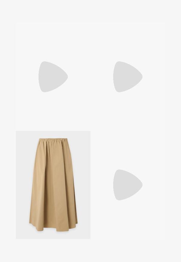 Top noir à manches longues avec une coupe ajustée, en tissu texturé, et un col montant. Dispose d'une fermeture éclair dissimulée dans le dos.; Jupe beige longueur genoux avec taille élastiquée froncée, en tissu uni et lisse, présentée sur un fond clair uni.; Ballerines en tissu marron avec un bout pointu et une texture lisse, dotées d'un talon bas et d'une fine semelle noire. Aucune motif ni élément métallique visible.; Sac bandoulière en cuir beige texturé avec poignée chaîne dorée et bandoulière en tissu beige détachable, petit logo au centre devant.