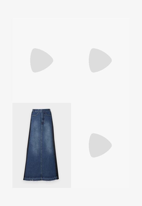Haut sans manches en maille avec des rayures horizontales multicolores en rouge, orange, jaune, bleu, vert, marron et blanc, avec un col rond.; Jupe maxi en denim avec un corps principal bleu et des panneaux latéraux noirs, une coupe droite, un ourlet effiloché et un design classique à cinq poches.; Bottines en cuir noir avec une semelle épaisse et un tirant à l'arrière sur fond blanc.; Bague en or arborant un design fluide et organique avec deux bandes incurvées se chevauchant. Texture lisse et brillante avec une finition polie.