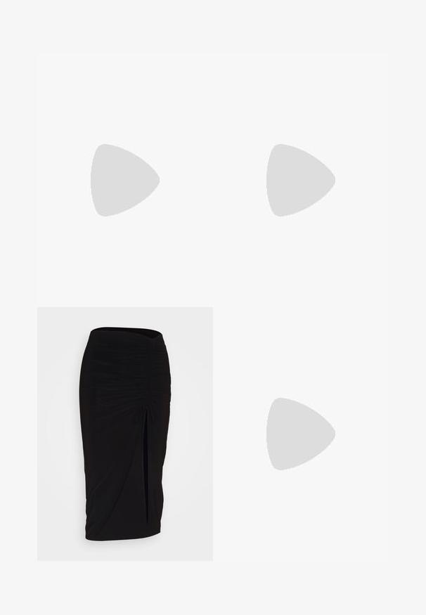 Top court noir avec de longues manches bouffantes, décolleté en V profond et fermeture nouée à la taille, fabriqué dans un tissu lisse et extensible.; Jupe crayon noire froncée avec détail à nouer et fente latérale. Fabriquée à partir d'un tissu extensible, elle présente une texture lisse et une coupe ajustée.; Anna Field by Zalando Sandales - black; De longues boucles d'oreilles en argent ornées d'un assortiment de cristaux transparents à facettes, disposés en fils cascade de longueurs et de formes variées.