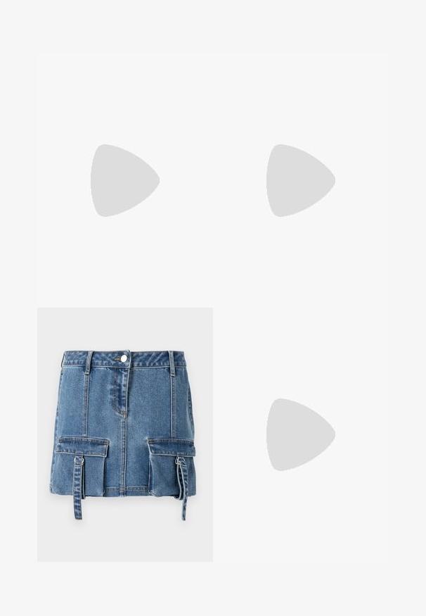 Débardeur rose sans manches avec bordure et bretelles rouges, avec le texte "IBIZA SPAIN" et un petit dessin de soleil sur la poitrine.; Jupe mini en denim bleu clair, dotée d'une taille haute, d'une fermeture à boutons sur le devant et de deux poches avant avec des bretelles réglables.; Bottes de cow-boy en cuir noir avec bout pointu, coutures apparentes, ornements à clous argentés et fermeture éclair sur le côté intérieur.; Sac à main rose rembourré avec un design arrondi, fabriqué à partir d'un matériau brillant. Dispose d'une poignée froncée et d'une fermeture éclair pour un accès sécurisé.