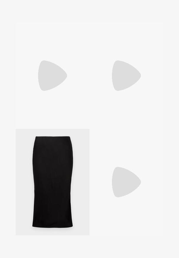 Hvid bomulds t-shirt med korte ærmer, rund hals og en afslappet pasform, med en glat tekstur og uden synlige mønstre.; Sort, tætsiddende midi-nederdel med en glat tekstur, detaljer med sideslids og en klassisk talje. Designet til en elegant silhuet.; Sølvmid høje støvler med en slouchy tekstur, spidse tæer og lav kitten hæl. Fremstillet af skinnende, glitrende materiale med en glat overflade.; Guldmetallic clutchtaske med en rynket tekstur, blød rund form og en aftagelig kæderekke. Har et sammenfoldet design øverst.