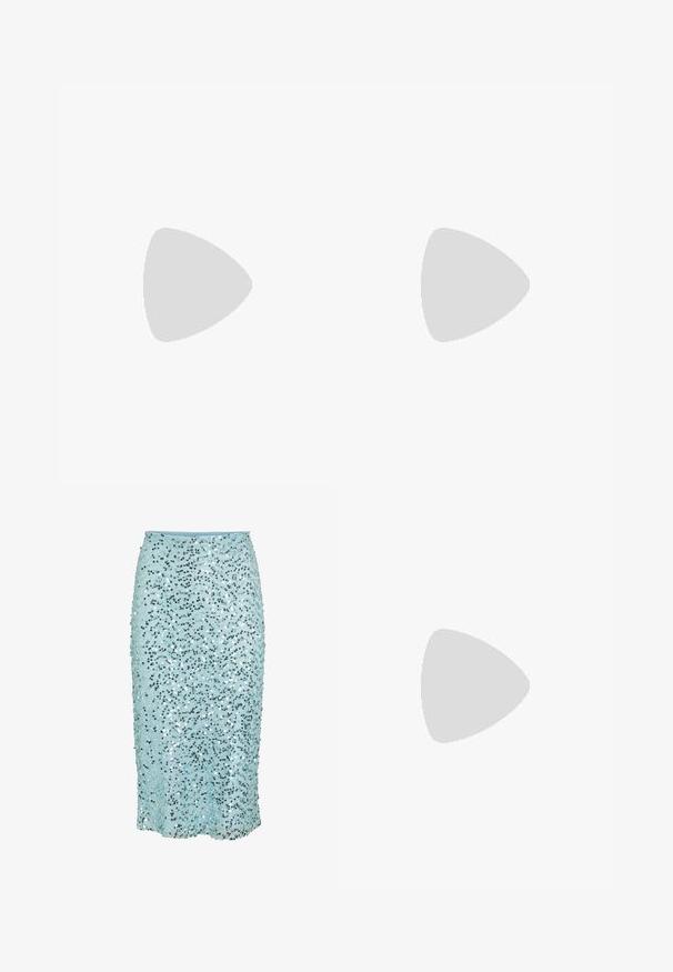 Čierny off-shoulder top vyrobený z pružnej látky, s bielymi bodkami, so priliehavým strihom a mäkkou textúrou.; Svetlomodrá sukňa z flitrov s priliehavým strihom, zdobená vlnitým vzorom žiariacich flitrov, po kolená s hladkou textúrou.; Čierna kožená slingback vysoká podpätková obuv s textúrou, so špicatou špičkou a malou dekoratívnou prackou, vznášajúca sa nad hladkou podlahou.; Strieborné kruhové náušnice s minimalistickým dizajnom. Cirkulárny tvar, hladký povrch a tenký profil. Ľahké s lesklým povrchom.