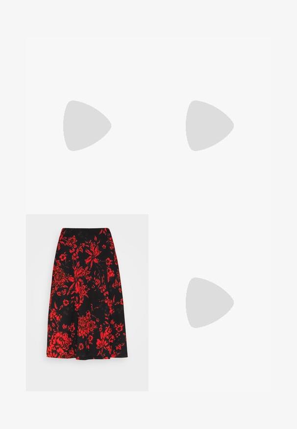 Kaffe KAJENNA - Débardeur - zinfandel; Anna Field Jupe trapèze - red/black; Sandale en cuir noir avec un bout ouvert, une large sangle sur le pied et une sangle de cheville avec une boucle en argent. Design à talon carré.; Sac à main en cuir noir de forme triangulaire, avec un rabat incliné et une poignée supérieure arrondie. Il présente une texture lisse et des détails de design minimalistes.