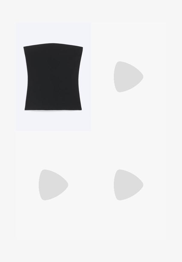 Haut tube noir sans bretelles avec un ourlet droit, présenté à plat sur un fond blanc.; Short noir à jambes larges avec une taille élastique et des poches latérales, présenté à plat sur un fond blanc.; Bottes en cuir noires arrivant au genou, avec un bout carré, un large talon et une sangle décorative avec des accents métalliques autour de la cheville. Texture lisse.; Sac à main en cuir noir avec une poignée unique, décoré de multiples clous en argent de différentes tailles sur la surface avant.