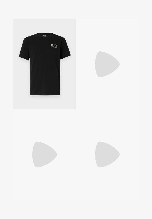 Camiseta de algodón negra con mangas cortas. Presenta un logo dorado de EA7 Emporio Armani en el pecho. Diseño clásico de cuello redondo. Textura suave.; Bañador negro hecho de una tela texturizada, con una cinturilla elástica y cordón, y un pequeño logo en el lateral.; Zapatilla deportiva de piel blanca de corte bajo con cordones blancos, suela de goma plana texturizada y costuras mínimas, mostrada desde el lado exterior sobre un fondo blanco.; Bolsa negra de nailon con un bolsillo delantero con cremallera, presenta una textura lisa y un acento de logo. Diseño estructurado con una tapa plegable.