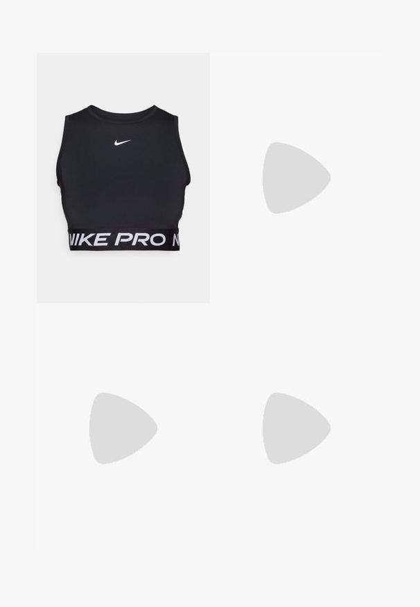 Zwarte sportbh met een hoge hals en een brede band met "NIKE PRO" in het wit. Gemaakt van een glad, rekbaar materiaal. Nike-logo op de borst.; Zwarte sportshorts van rekbare stof, met een brede tailleband met het "NIKE PRO"-logo en subtiele textuuraccenten aan de zijkanten.; Witte sportieve schoenen met roze accenten, gestroomlijnd ontwerp, textuur-mesh bovenwerk en een flexibele rubberen zool. Voorzien van logo en trekhaak.; Korte roze handschoenen met zwarte accenten, voorzien van een wit Nike-logo, gewatteerde palmen en een vingerloos ontwerp voor verbeterde grip en flexibiliteit.