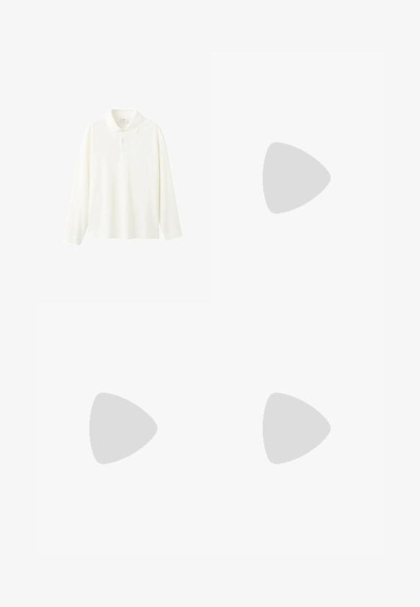 Polo à manches longues en coton écru, avec un col classique, une patte de boutonnage à trois boutons et une coupe décontractée sans motifs visibles.; Pantalon en velours côtelé blanc à coupe droite, avec deux poches avant et une fermeture par bouton à la taille, tissu côtelé texturé.; Mocassin en cuir noir avec une semelle en caoutchouc épaisse et un détail classique de bride à monnaie, vu de côté extérieur.; Lunettes de soleil Ray-Ban avec des verres verts, monture en plastique noir et accents dorés sur les bords. Forme carrée avec une finition mate.