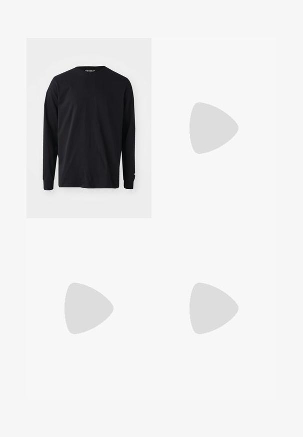 Zwart langarm t-shirt van katoen, met een ronde halslijn en rechte snit, voorzien van een klein logo detail op de mouw.; Olijfgroene corduroy broek met voorzakken, riemlussen, knoopsluiting en een lichte flare bij de beenopeningen.; Zwarte Chelsea-boots van suède. Voorzien van elastische zijpanelen en een trekband. Dikke rubberen zool met een gestructureerd profiel.; Donkerblauwe dassen met diagonale rode en witte strepen, plat gelegd op een witte achtergrond.