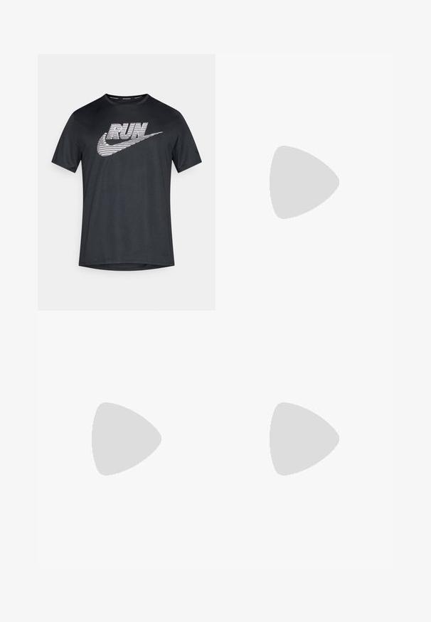 T-shirt sportif noir en tissu respirant, avec un grand texte "RUN" rayé blanc et le logo swoosh de Nike sur le devant.; Shorts de sport noirs en tissu léger. Dotés d'une taille élastique et de détails perforés. Inclus un logo Nike blanc sur le côté.; Chaussure de sport gris clair avec semelle noire "ZoomX", lacets blancs et étiquette "RUN", montrée en l'air au-dessus d'un bitume avec des bandes blanches.; Gants en cuir et en tricot gris avec une paume en cuir noir texturé, des poignets côtelés et des détails en motif losange au dos.