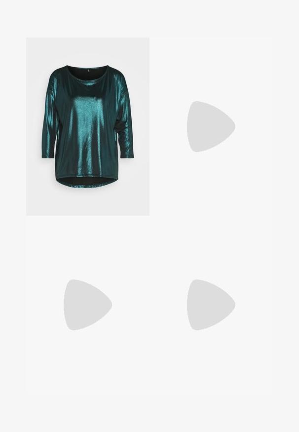ONLY ONLELISA 3/4 SHINE - Langærmet T-shirt - black/bayberry; Even&Odd Petite Bukser - black/silver; Sorte læder ankelstøvler med en glat finish, elastiske sidepaneler og en kraftig hæl. Har en strop for nemmere påtagning.; Sorte og sølv håndtaske med en tekstureret overflade, der har et diamantmønster, en knyttet håndtag og en struktureret form.