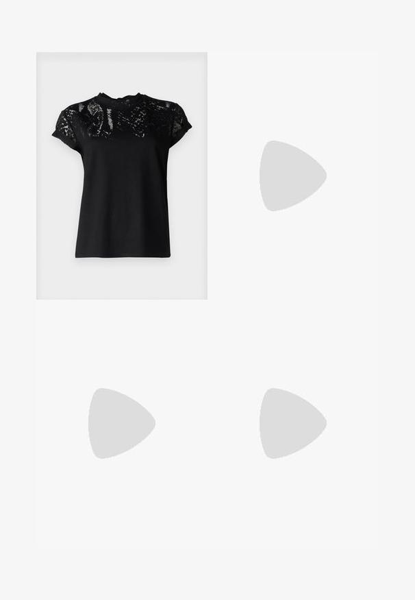 AllSaints ANNA SNAKE TEE - T-shirts print - black; Sort knælang blyantskørt med bred linning og diskrete forreste plisseringer, lavet af glat stof.; Sorte laklæder sandaletter med åben tå, der har et buet overdesign og en spids stilethæl. Glat, blank finish.; Tommy Hilfiger Solbriller - black