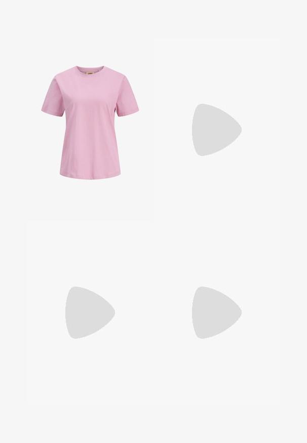 T-shirt uni rose clair à manches courtes et col rond, en tissu coton doux avec une coupe régulière.; Pantalon à taille haute, jambes larges, rayé verticalement en rose clair et blanc, avec fermeture à boutons sur le devant et tissu texturé.; Baskets Adidas en suède rose avec des bandes blanches, une semelle en gomme, un talon violet et un marquage "SPEZIAL" sur le côté.; Sac à main en cuir rose avec une forme incurvée, une seule bandoulière réglable et une fermeture éclair sur le dessus. Fini texturé avec des plis visibles.