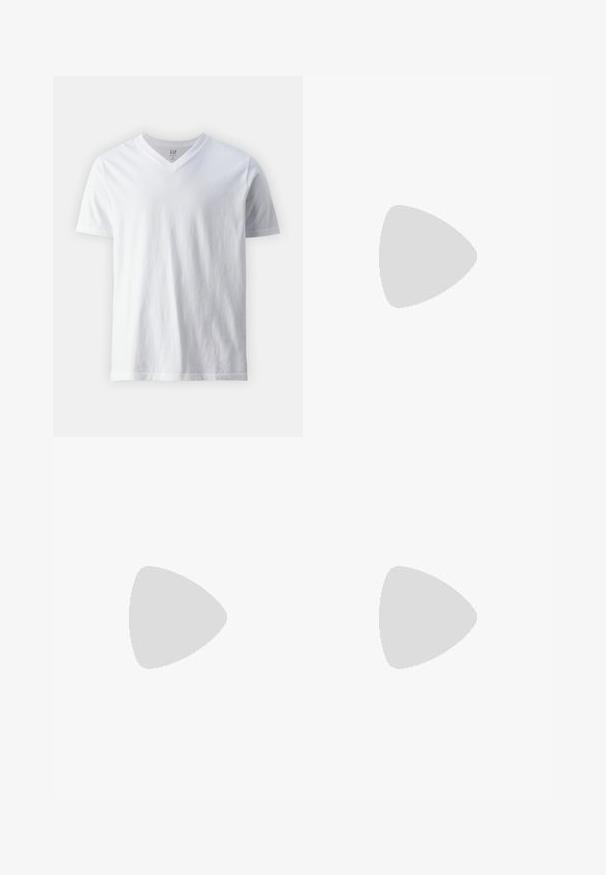 T-shirt blanc à manches courtes et décolleté en V en coton. Présente un design sobre avec une texture lisse et une coupe décontractée.; Pantalon de jogging noir à cordon avec taille et poignets élastiques, présenté sur fond gris clair.; Des baskets en cuir blanc avec une finition lisse, un bout rond, des lacets plats et une semelle texturée. Accents en daim gris au niveau du talon.; Lunettes de soleil noires rectangulaires avec des verres foncés, des montures en plastique élégantes et des branches droites. Présente un logo discret sur le côté.