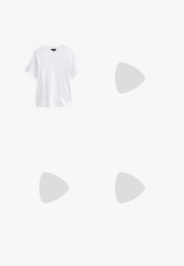 Camiseta blanca lisa de manga corta y cuello redondo con una etiqueta negra en el interior del cuello sobre un fondo blanco.; Pantalones negros de corte recto con trabillas, cremallera frontal y bolsillos laterales, colocados planos sobre un fondo claro.; Zapatilla de cuero blanco con textura suave, punta redondeada, suela de goma plana y seis ojales para los cordones. Diseño minimalista sin acentos adicionales.; Bolso bandolera de cuero negro con bolsillo con cremallera plateada, correa larga ajustable y logotipo de "Liebeskind Berlin" en el frente.
