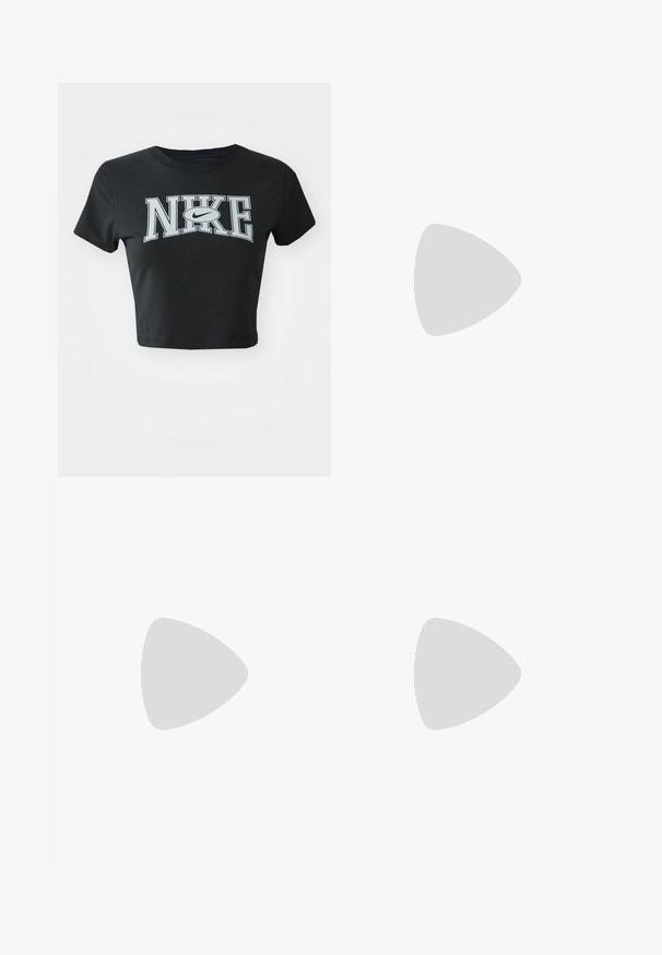 Čierne skrátené tričko z mäkkej tkaniny s okrúhlym výstrihom. Na prednej strane sa nachádza veľké biele logo Nike v tučnom písmene.; Šedé športové šortky vyrobené z ľahkého materiálu, s elastickým pásom, prešitými detailmi a malým logom na spodnej ľavej strane.; Šedé bežecké topánky z materiálu mesh s charakteristickým ružovým a žltým piktogramom, čiernymi akcentmi a textúrovanou gumovou podrážkou. Obsahujú zosilnenú špičku a polstrovaný golier.; Strieborné kruhové náušnice s minimalistickým dizajnom. Cirkulárny tvar, hladký povrch a tenký profil. Ľahké s lesklým povrchom.