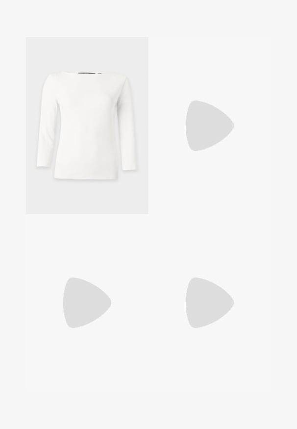 Top blanc en maille côtelée à manches longues, avec un large col rond et une silhouette ajustée.; Un pantalon gris sur mesure présente une coupe droite, un devant plissé et une texture lisse. La ceinture est équipée de passants pour une adaptation ajustable.; Chaussure Mary Jane unique brillante couleur bordeaux foncé avec une large bride et une boucle argentée, talon bloc bas et bout arrondi sur fond blanc.; Sac à main bordeaux en matériau brillant, de forme rectangulaire, avec deux anses et des accents légèrement courbés à l'avant.
