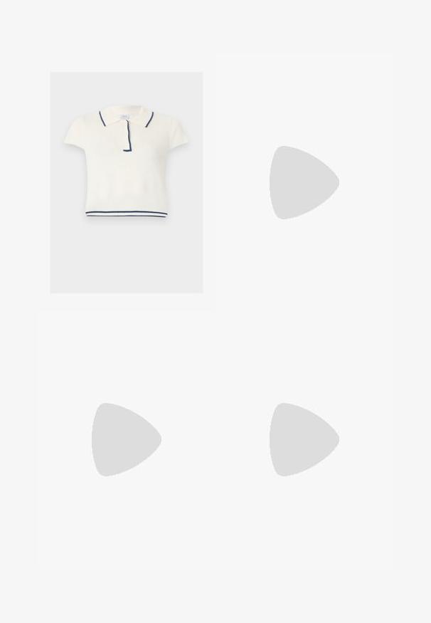 Polo en maille blanche à manches courtes avec bordure marine sur le col, la patte de boutonnage et l'ourlet, présentant une texture côtelée.; Shorts gris sur mesure avec un motif à carreaux subtil, plis avant, passants pour ceinture, poches latérales et une fermeture à bouton noir unique.; Jambes portant des leggings côtelés foncés associés à des ballerines noires avec de petits détails en nœud sur fond blanc.; Petit sac à main noir brillant avec deux longues anses et des détails à cordon sur les côtés sur un fond clair uni.