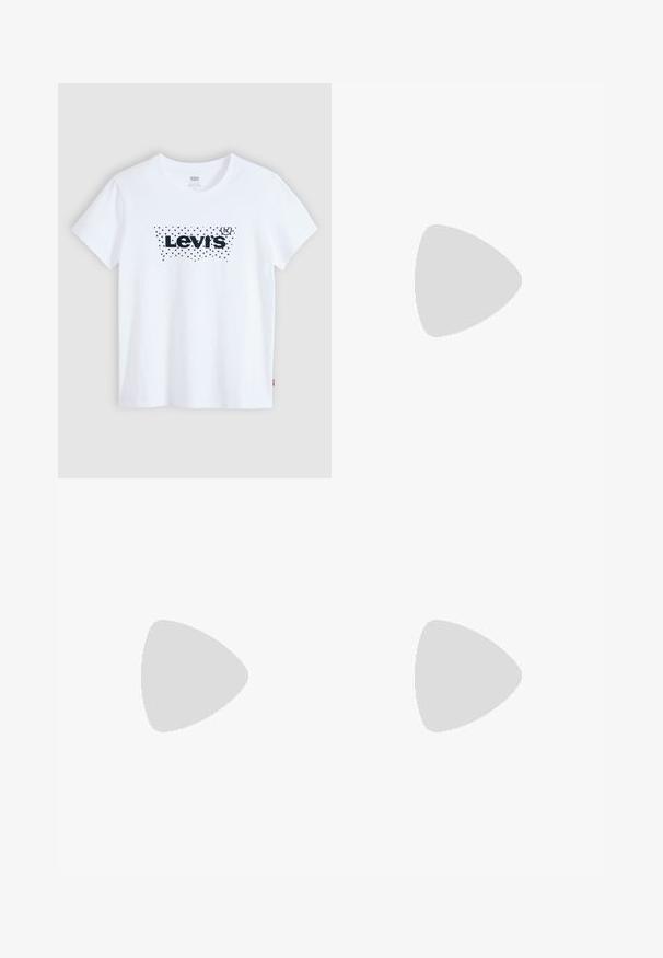 Weißes Levi's T-Shirt mit kurzen Ärmeln und schwarzem gepunktetem Logo, mittig auf der Brust vor hellem grauem Hintergrund.; Schwarze Jeans mit hoher Taille, vorderem Knopf und Reißverschluss, zwei vorderen Taschen und einem verjüngten Bein auf weißem Hintergrund.; Vagabond COSMO - Plateaustiefelette - black; Silberne Creolen, kreisförmig, mit glatter, glänzender Oberfläche und gleichbleibender Breite. Minimalistisches Design ohne zusätzliche Akzente.