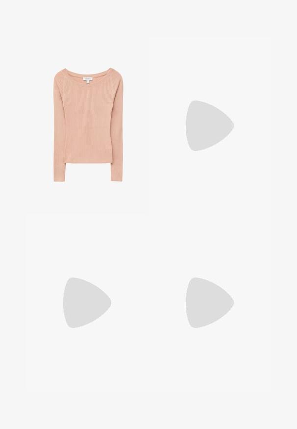 Haut à manches longues rose clair côtelé avec un large décolleté. Le tissu est texturé avec des lignes verticales et présente une silhouette ajustée.; Pantalons larges rose pâle avec des plis avant, une taille structurée et une finition en tissu lisse. Comprend deux poches latérales.; Mule pour femme en cuir beige avec bout pointu, dessus froncé, lien de serrage et petit talon kitten, sur fond blanc.; Ree Projects ANN - Sac à main - beige