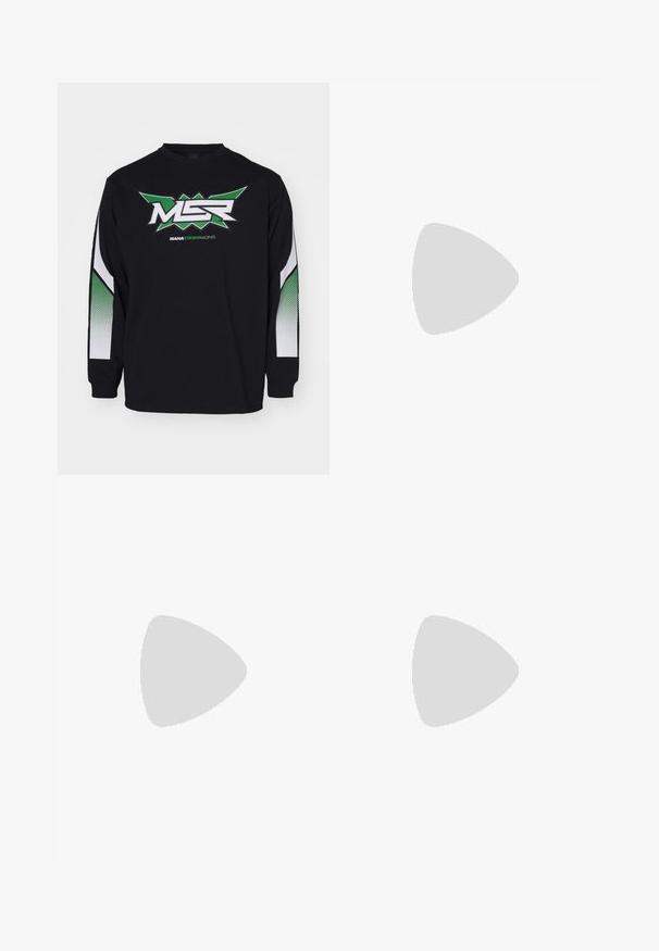 Zwarte langslavige shirt met een centraal groen en wit logo, met contrasterende groene en witte stippenaccenten op de mouwen.; Zwarte rechte jeans met een knoop en rits aan de voorkant, vijf zakken ontwerp, weergegeven op een witte achtergrond.; Zwarte en grijze Nike hardloopschoen met een bovenwerk van gaas, verzachtende zool, zichtbare luchtkussens en veters op een effen witte achtergrond.; Zilveren hangerketting met twee clasped handen, hangend aan een fijne ketting met een gladde textuur.
