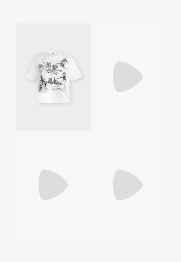 Hvid T-shirt med korte ærmer med sorte skitseagtige tegninger af bylandskaber, broer og ikoniske bygninger, herunder Frihedsgudinden.; Lyseblå denimjeans med høj talje, vidde ben, falmet finish og diskret slidte detaljer. Klassisk fem-lomme stil.; Sort laklæder kilehæl sko med spids tå og åben hæl, der har et elegant, buet design og minimalistisk stil.; Sort læderhåndtaske i rund form, med to lange håndtag, guldfarvet hardware og et lille mærke vedhæftet. Lynlåslukning på toppen.