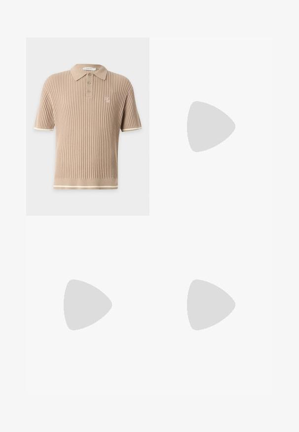 Polo en maille côtelée beige à manches courtes avec trois boutons, petit logo brodé sur la poitrine et finition blanche aux manches et à l'ourlet.; Pantalons couleur rouille en tissu texturé, avec une taille à nouer et une coupe droite. Style simple et sans ornements.; Mocassins en cuir noir avec un embout rond, présentant des accents en métal doré et des détails de couture, montés sur une semelle en caoutchouc texturé et basse.; Lunettes de soleil rectangulaires écaille de tortue marron avec des verres foncés et des branches droites sur fond blanc.