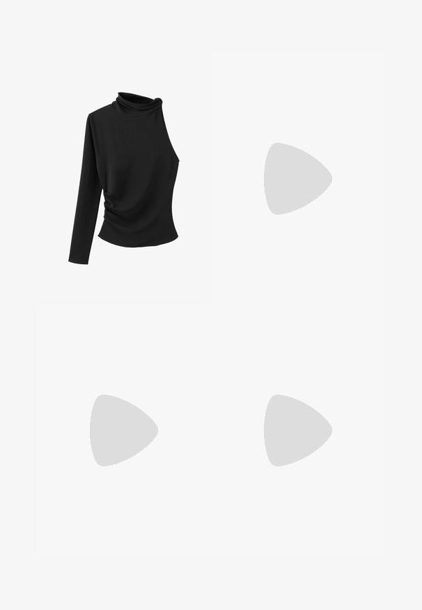 Sort langærmet top med høj hals og asymmetrisk design, med rynket detalje på den ene side og et glat, elastisk stof.; Sorte flared leggings lavet af strækbart stof, med en høj talje og glat tekstur, designet til komfort og bevægelighed.; Sort gummiflip-flop med tekstureret fodseng og Y-formet rem med et diskret prægede brandlogo på siden.; Slanke sorte ovale solbriller med mørke linser og lige arme, hvilende på en hvid overflade.