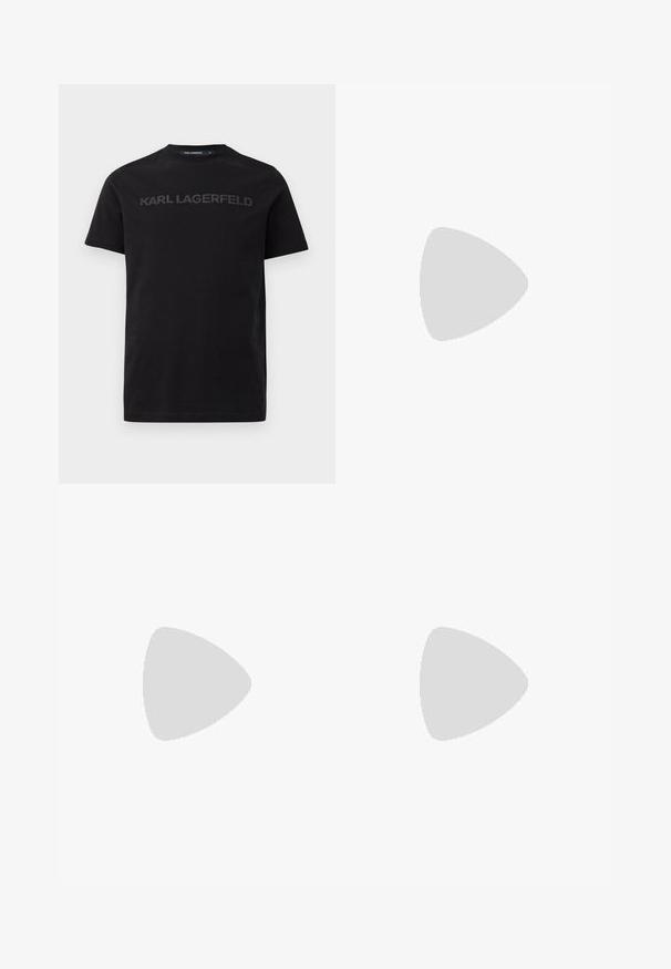 Camiseta de algodón negra con mangas cortas, que presenta un logo en relieve de "KARL LAGERFELD" en la parte frontal. Cuello redondo con una textura suave.; Jeans de denim azul oscuro con corte recto, que cuentan con un cierre frontal de botón, presillas para cinturón y un diseño de bolsillo estándar.; Zapato de vestir negro de cuero sin cordones con tacón bajo y un sutil logo de Calvin Klein en el lateral, mostrado en perfil sobre un fondo blanco.; Bolso bandolera negro compacto con correa ajustable y bolsillo delantero, con el logo blanco de Karl Lagerfeld y texto con la dirección de París.
