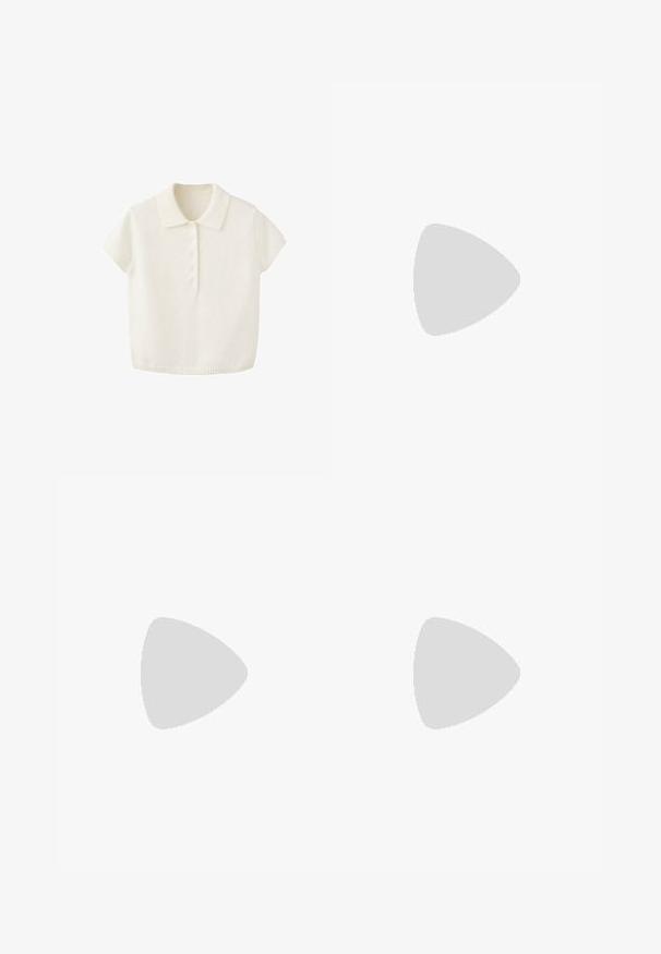 Weißes kurzärmeliges Strick-Poloshirt mit Kragen und vier Knöpfen vorne, vor weißem Hintergrund dargestellt.; Dunkelblaue, weite High-Waist-Hosen aus Denim mit einem Knopfverschluss vorne, zwei Seitentaschen und Nähdetails.; Schwarz-weiße Sportschuhe mit einem eleganten Design, Gummisohle, Schnürverschluss und drei weißen Streifen an den Seiten.; Schwarze Leder-Schultertasche mit einem dünnen Riemen und Reißverschluss, vor weißem Hintergrund dargestellt.